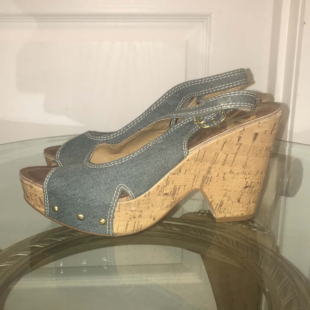 👡Fergalicious Blue Clog Style Heels WS28